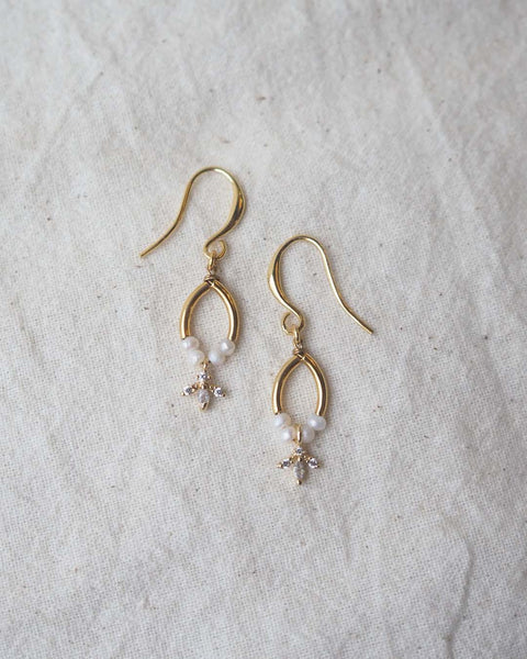 Lumi Earrings in Pearl, Crystal